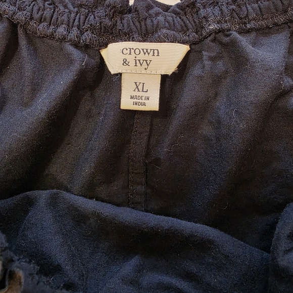 Crown & Ivy Women's Navy Eyelet Peasant Top - Size XL - Picture 2 of 9